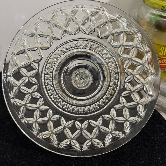 Anchor Hocking Wexford Clear Candy Dish With Diamond Cut Clear Glass. - Picture 7 of 8
